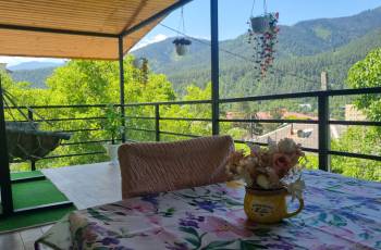Apartment for rent with a balcony with a panoramic view of the mountain