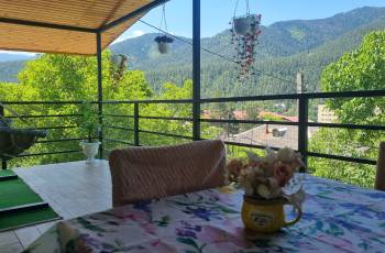 Apartment for rent with a balcony with a panoramic view of the mountain