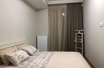 ქირავდება 2 ოთახიანი ბინა დღიურად