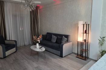 ჰუალინგში ქირავდება ბინა 