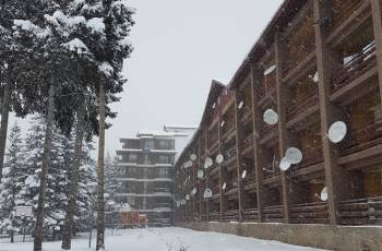  ქირავდება 2 ოთახიანი ბინა ბაკურიანში