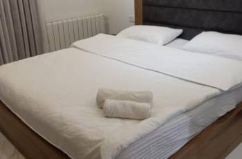 ქირავდება 3 ოთახიანი ბინა დღიურად