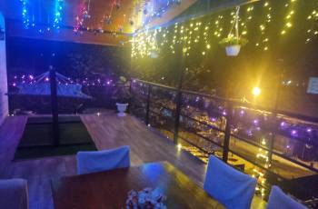 Apartment for rent with a balcony with a panoramic view of the mountain