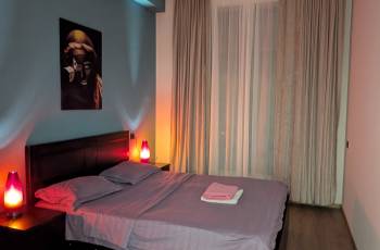 Apartment on Tsintsadze for daily and hourly rent