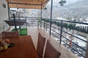 Apartment for rent with a balcony with a panoramic view of the mountain