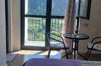 Сдается квартира-студия с новым ремонтом