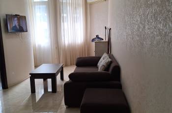 ქირავდება როგორც დღიურად ასევე საათობრივად