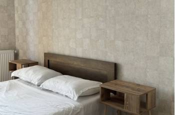 ქირავდება ბინა რუსთავში დღიურად და საათობრივად