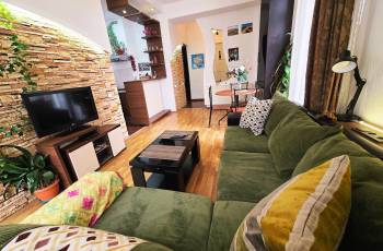 ბინა მეტრო თავისუფლების მოედანთან