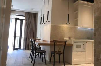 ქირავდება 300 არაგველების მეტროსთან 