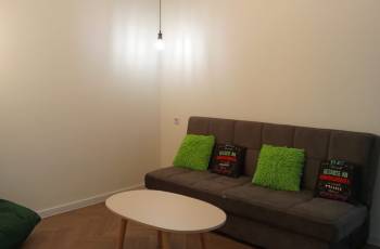 ქირავდება ბინა დღიურად 