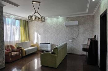 ქირავდება სამი  საძინებლით ბინა WhatsApp 593862525