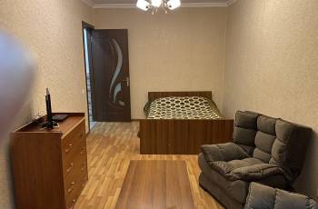 ქირავდება გამსახურდიაზე