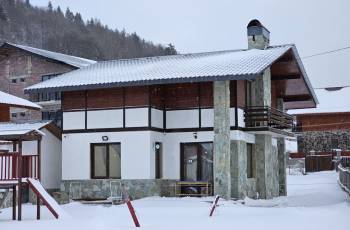 Cottage for rent in Bakuriani.