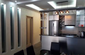 4 სართულზე ქირავდება 3 ოთახიანი ბინა დღიურად