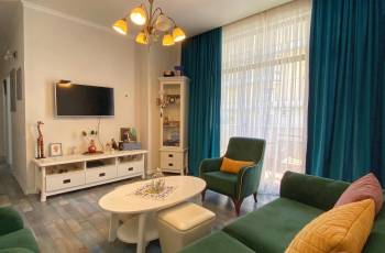 Apartment in the city center with sea and park