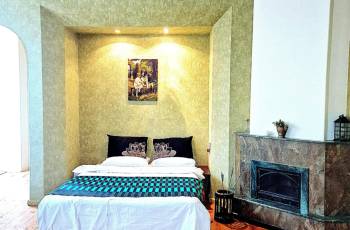 Beautiful 2 bedroom Marjanishvili with a loggia!