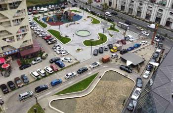Аренда перед плоским Макдональдсом
