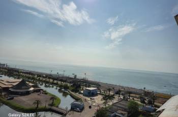 2 rooms flat with sea view
