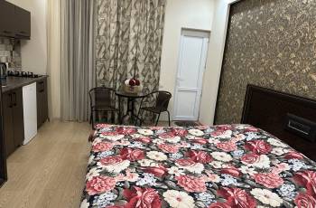 Rent rooms daily with its kitchen