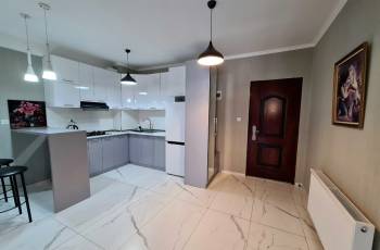 Rent daily and hourly .568 82 80 45