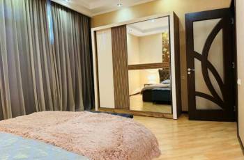 Rent 2 and 3 bedroom flats daily in Vake m