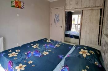 Rent daily and hourly .568 82 80 45